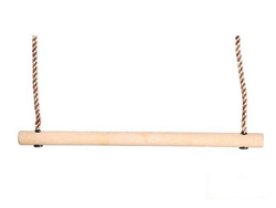 Trapèze en Bois à l'aire de jeux